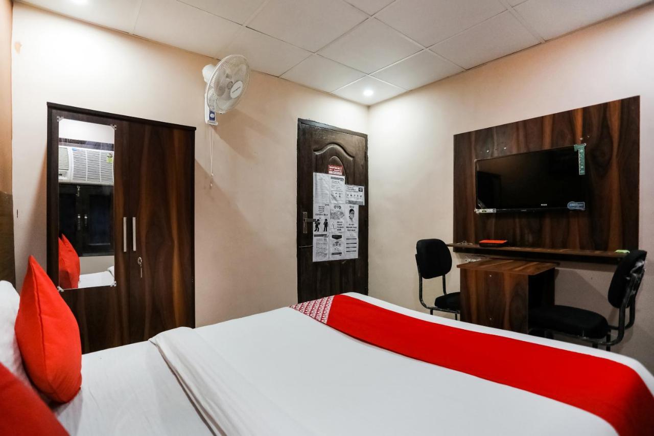 Oyo 72993 Hotel The Gold Faridabad Dış mekan fotoğraf