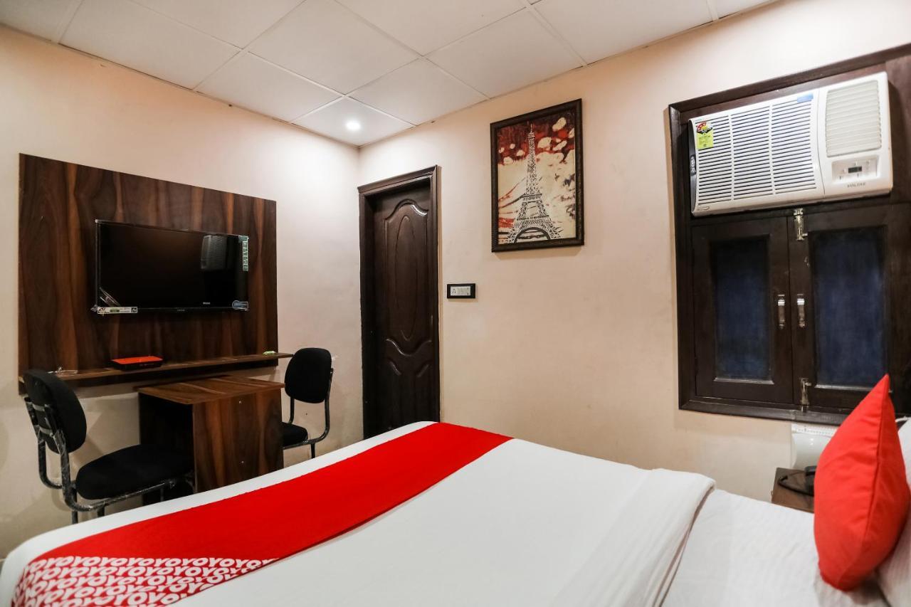 Oyo 72993 Hotel The Gold Faridabad Dış mekan fotoğraf