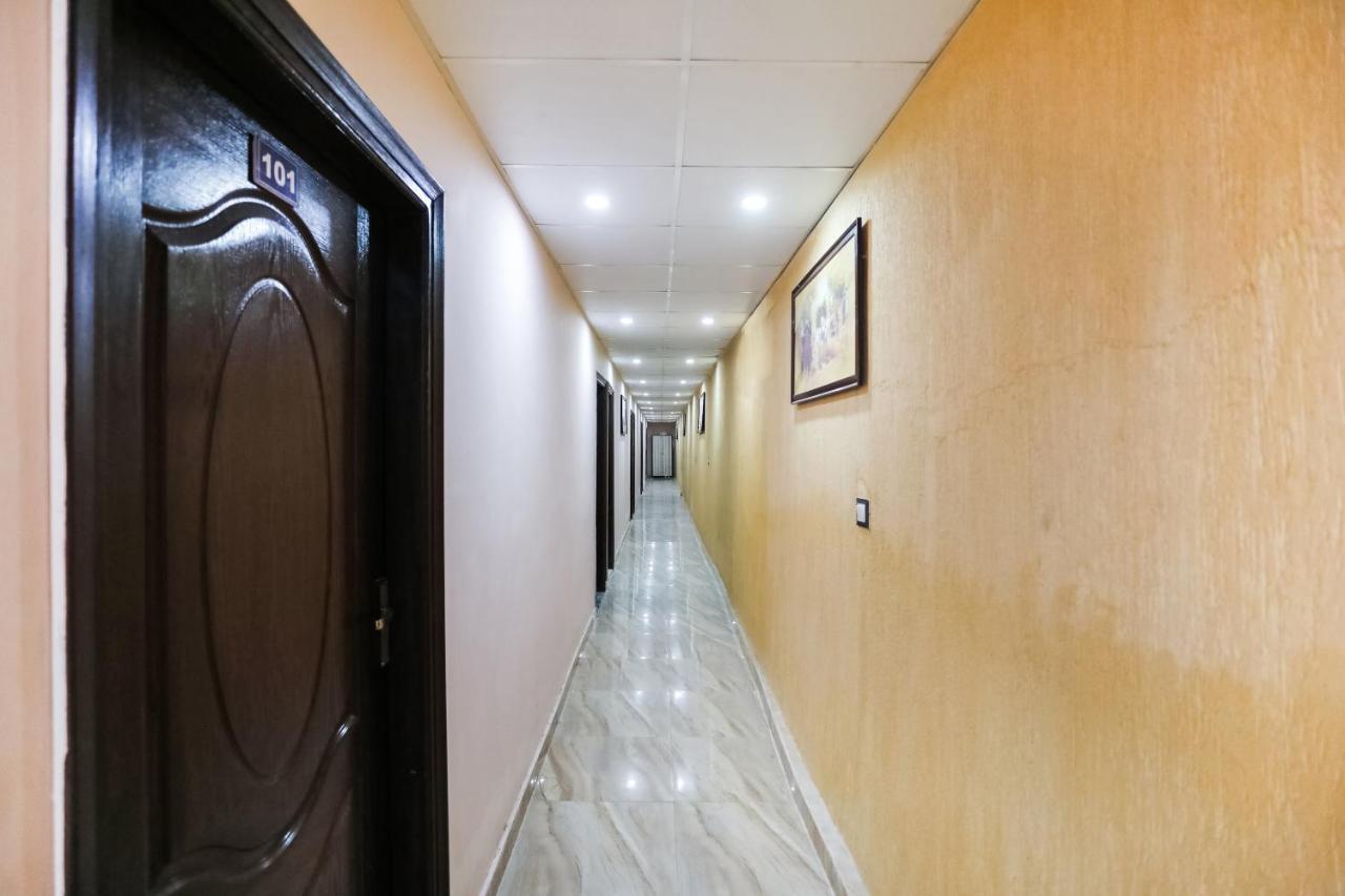 Oyo 72993 Hotel The Gold Faridabad Dış mekan fotoğraf